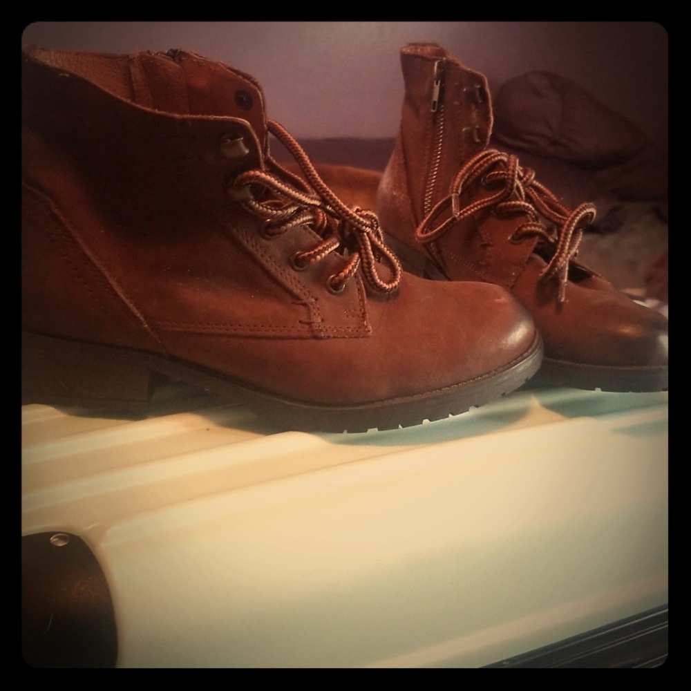 Steve Madden Brown Boots